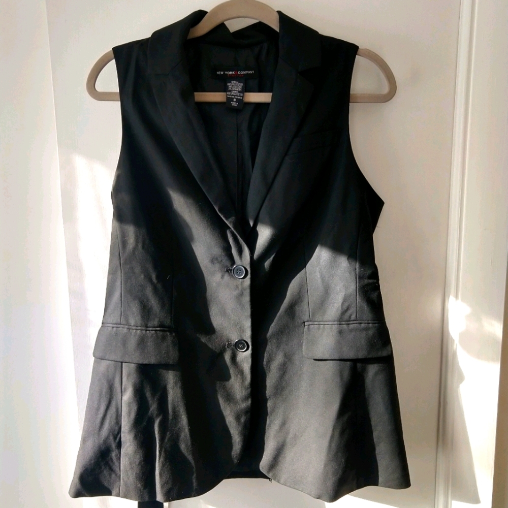 New York & Company Sleeveless Belted Blazer Vest